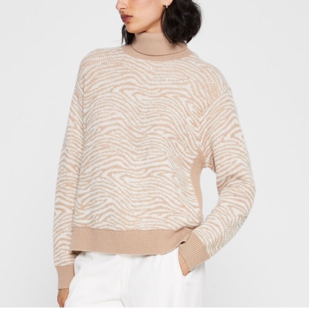 Club Monaco Beige and White Jaguars Turtleneck Sweater Medium